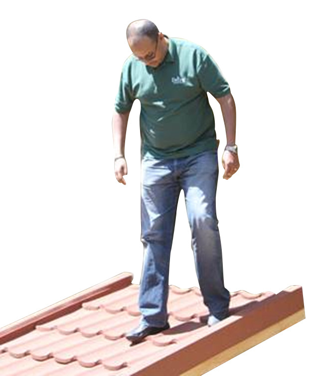 How to walk safely on a GERARD roof?